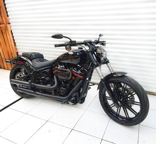 Imagem 2 de 8 de Harley Davidson Softail Breakout 114
