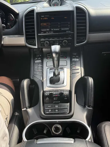 Porsche Cayenne 4.8 Turbo Tiptronic At