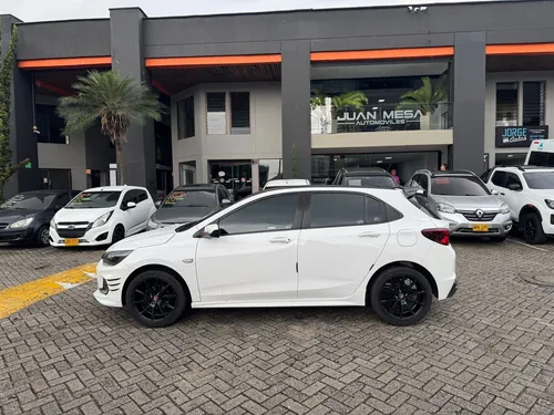 Chevrolet Onix 1.0T Rs Mt