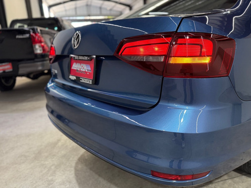 Volkswagen Jetta 2.5 Sportline At