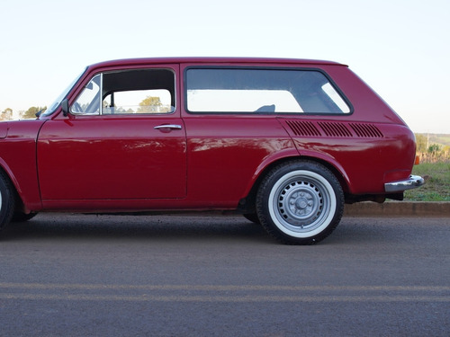 Volkswagen Variant 1972 Vermelha Motor 1600 Traseiro