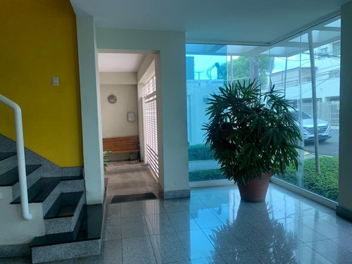 Imagen 13 de 28 de Apartamento En Evaristo Morales 3er Piso 256mts