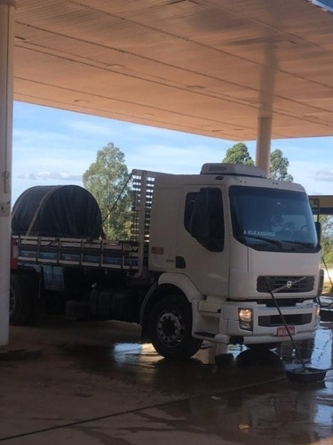 Imagem 3 de 6 de Volvo Vm 260