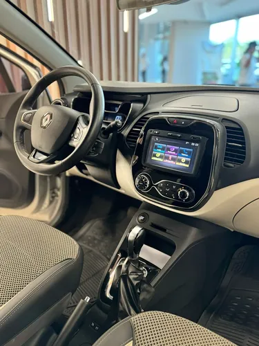 Renault Captur 2.0 Intens Automática