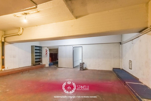 Local Comercial · 228m2 · En El Cruce De Avenidas Más Comercial Del Barrio: San Juan Y Boedo.