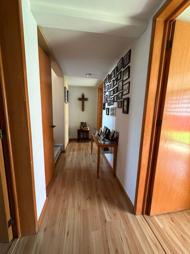 Casa En Venta En Metepec, Amplió Jardín, Fraccionamiento Con Vigilancia 24 Hrs A 45 Min De Sta Fe.