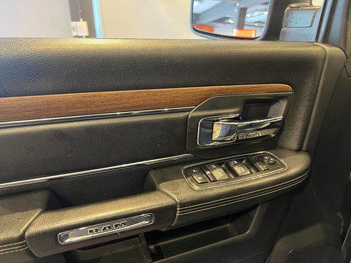 RAM 1500 5.7 Laramie Atx V8