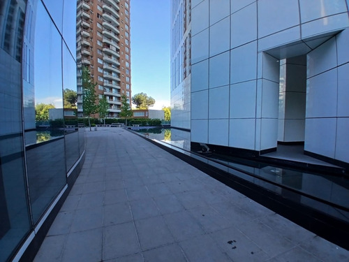 Excelente Local De 148m2 Con Una Exposición Única