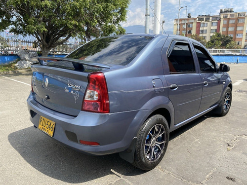 Imagen 10 de 25 de Renault Logan Familier 2012