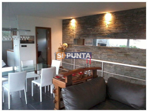 Imagen 18 de 24 de Casa En Altos De Punta Piedra Con Vista Al Mar