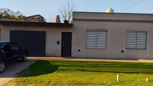 Venta Retasada Casa Americana Moderna , Excelente Estado Ituzaingó Lado Sur.