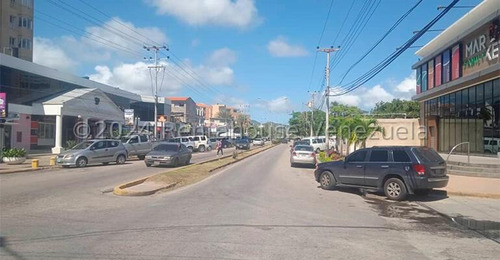 Venta De Apartamento En La Avenida Aldonza Manrique Playa Ángel Pampatar