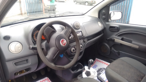 Fiat Uno Vivace 1.0 Flex 2012
