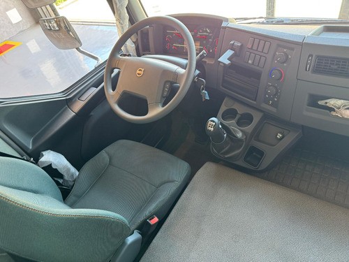 Caminhão Volvo Vm290 Lx 8x2 Cabine Leito Munck Argos 45t