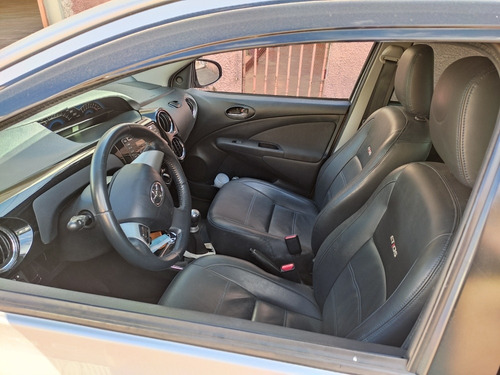 Toyota Etios 2014 1.5 16v Platinum 4p