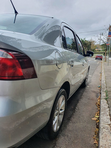 Imagem 12 de 15 de Volkswagen Voyage 2018 1.6 Msi Comfortline Total Flex 4p