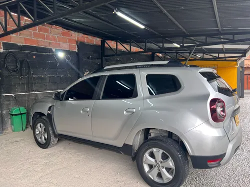 Renault Duster 1.3 Intense Cvt