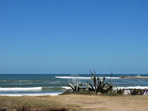 Tanika En Punta Del Diablo A Pasitos Del Mar, Amoblada
