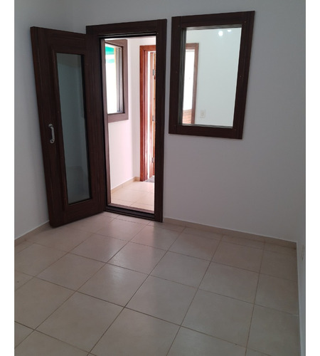Casa A Venda Em Sorocaba - Condomínio Fechado 3 Dormitórios Com Suíte, Área Gourmet E Escritório - Com Instalação Para Ar Condicionado- Rua Tranquila - Portaria 24h - 2 Vagas De Garagem