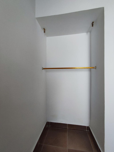 Casa En Arriendo En Prados Del Este. Cod A23875
