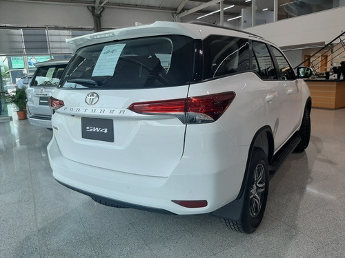 Toyota Fortuner Sw4 2021 2.4 4x2 Diesel A/t