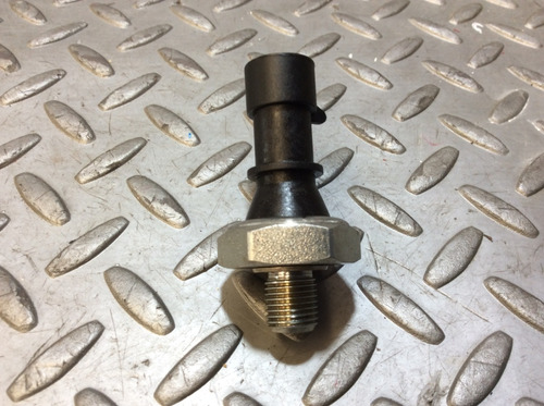 Sensor Presión Aceite Chevrolet Trax Ls 1.8 Std Mod 17-19 (Usado)