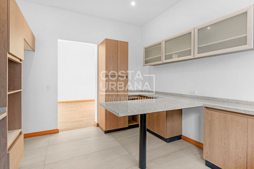 Casa Nueva En Bosques De Montemar, Concón
