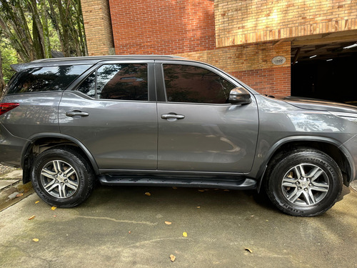 Toyota Fortuner 2.7l