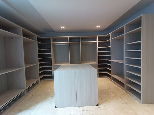 Casa A Estrenar, Urbanización Guaparo (soc-014) Luz Coelho