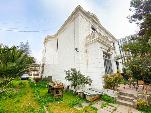 Imagen 2 de 21 de En Venta Casa Republica, Santiago