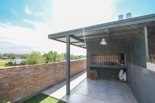 Imagen 21 de 30 de Departamento De 2 Dormitorios En Venta - Duplex - Tierra Nueva - Fisherton
