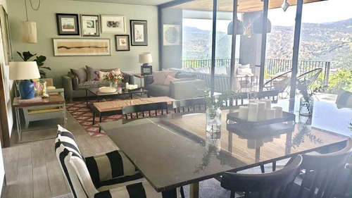 Casa En Condominio Moderna Venta De 5 Dorm. En Lo Barnechea