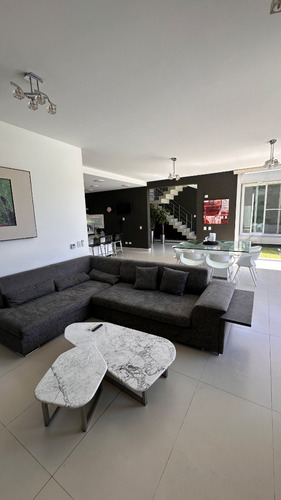 Casa 5 Suítes Y Playroom En Terravista - Permuta Y Financia