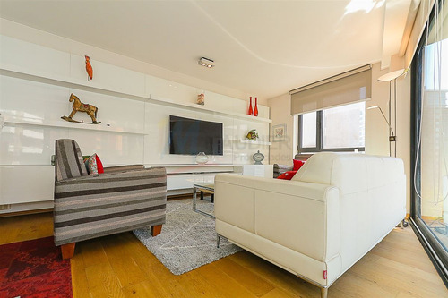 Departamento En Arriendo De 2 Dorm. En Las Condes