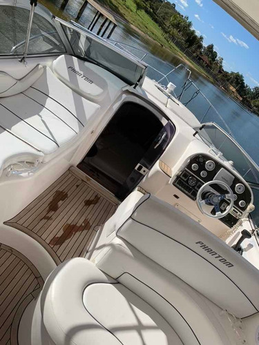 Lancha Phantom 300 Schaefer Yachts