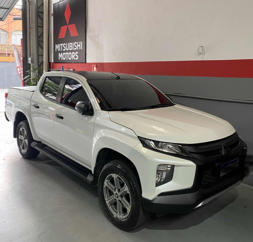 Mitsubishi L200 2.4 Triton Sport Hpe Cab. Dupla 4x4 Aut. 4p 6 marchas