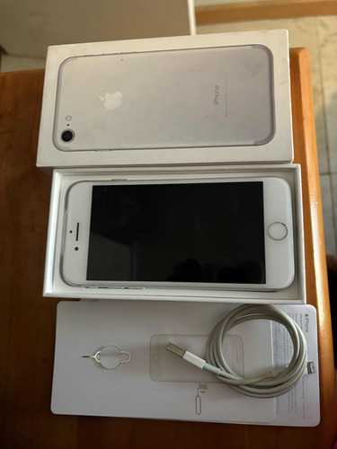 iPhone 7 Silver