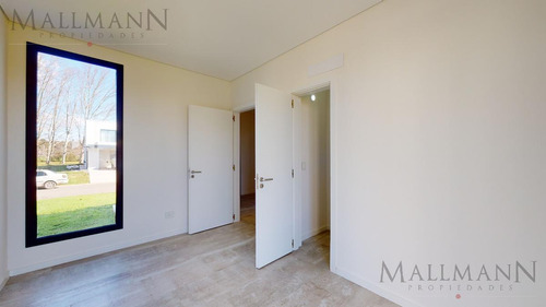 Venta Casa La Calesa Pilará, 4 Habitaciones