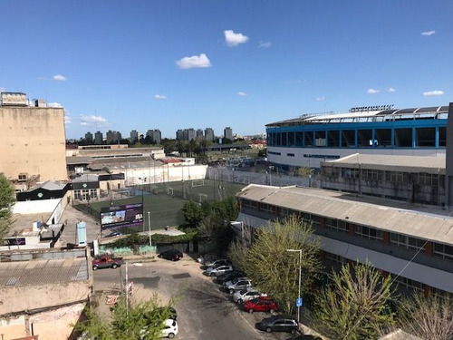 Departamento En Venta En Avellaneda Centro