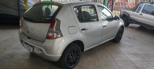 Renault Sandero 1.0 16v Expression Hi-flex 5p