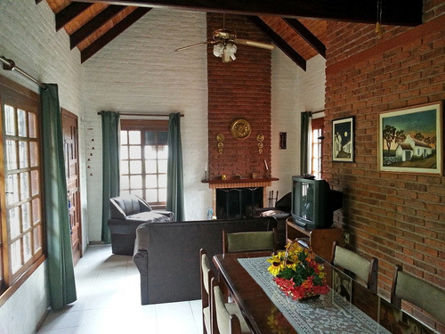 Imagen 4 de 14 de Piriápolis Amplio Chalet Para 9 Personas, 4 Dor., Wi-fi, Aire, Gran Barbacoa, Todas Las Comodidades, Etc.