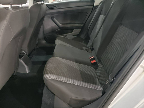Imagem 7 de 8 de Volkswagen Virtus 1.6 Msi Total Flex Automático