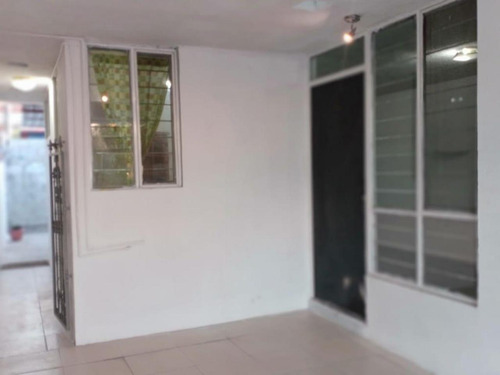Casa Sola En Renta En Los Ébanos, Apodaca, Nuevo León