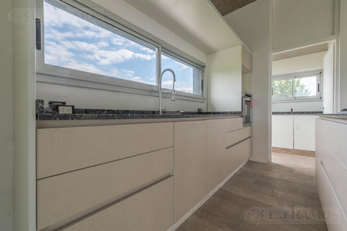 Casa En San Sebastián Área 2 Mb