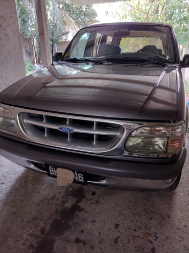 Imagen 1 de 15 de Ford Explorer 4.0 Xlt 4x2 1997