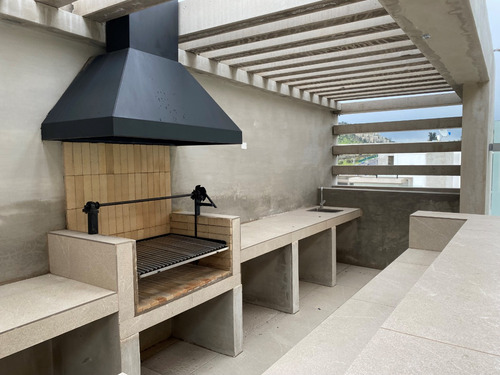Dpto, 3 Dorm.+ 3 Baños + 3 Est. Manquehue Oriente, Nuevo
