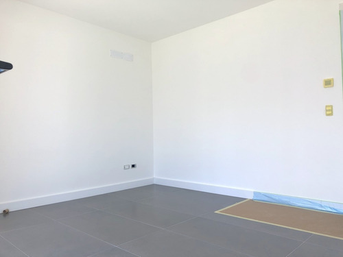 Apartamento En Venta A Estrenar! Excelentes Vistas Al Óceano