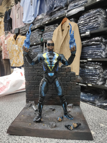 Dc Multiverse Black Lightning, Batman Ninja Wave!! (Usado)