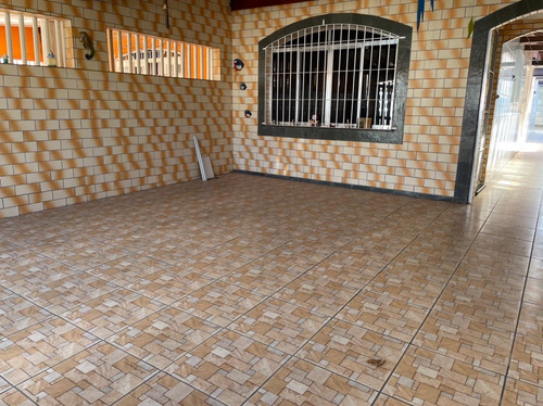 Imagem 2 de 14 de 954 Casa Com Piscina, 2 Quartos, 2 Banheiro, Cozinha,2 Vagas