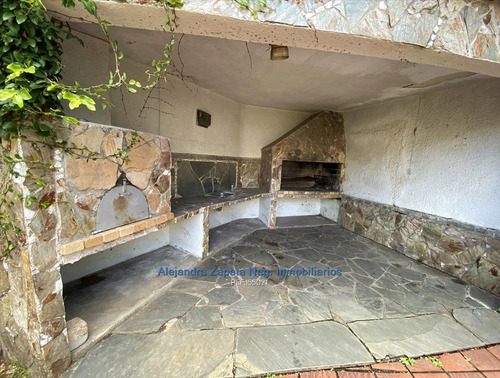 Venta Casa Punta Gorda 4 Dormitorios Fondo Verde